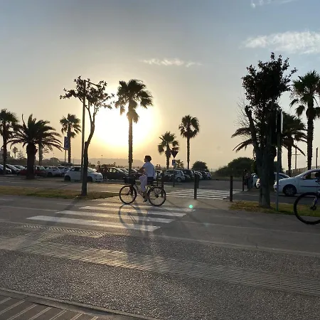 Monte Urpinu Modern Flat カリアリ