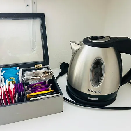 Monte Urpinu Modern Flat カリアリ